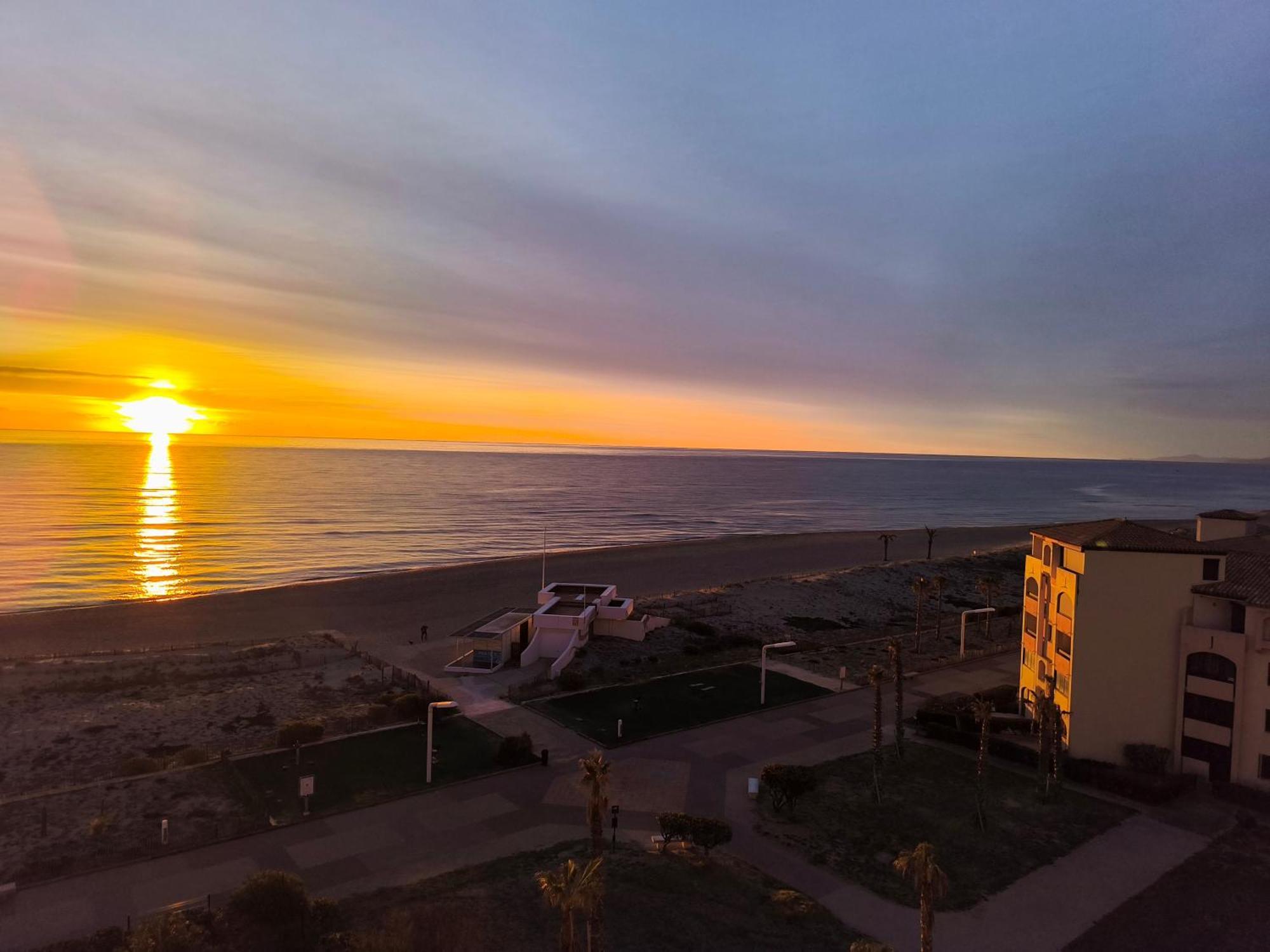 Appartement De Vacances - Splendide Vue Sur Mer, Parking Prive Le Barcarès Eksteriør bilde