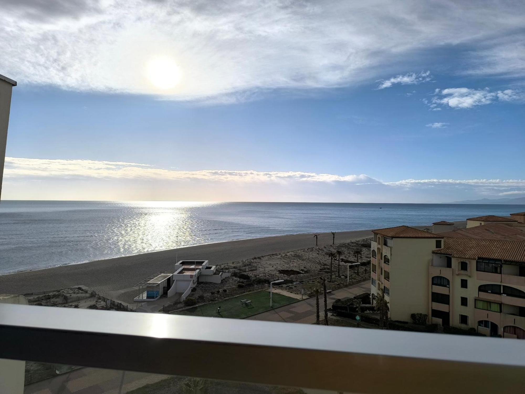Appartement De Vacances - Splendide Vue Sur Mer, Parking Prive Le Barcarès Eksteriør bilde